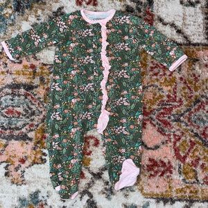 Magnetic Me 3-6 mo sleeper